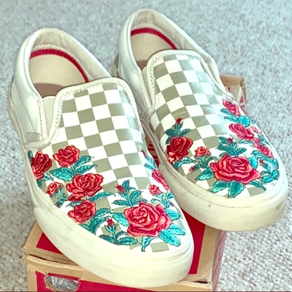 vans slip on rose embroidery